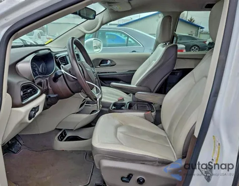 2018 Chrysler Pacifica Touring L z USA, uszkodzony, nr VIN 2C4RC1BG8JR112311